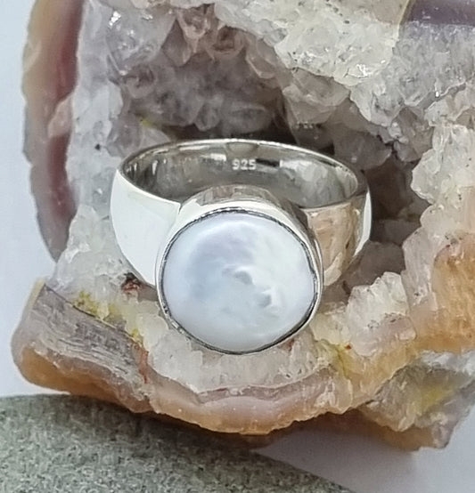 A Silver Pond Of Pearl. The Gem Of Wisdom. Wide 925 Sterling Silver Band Ring.